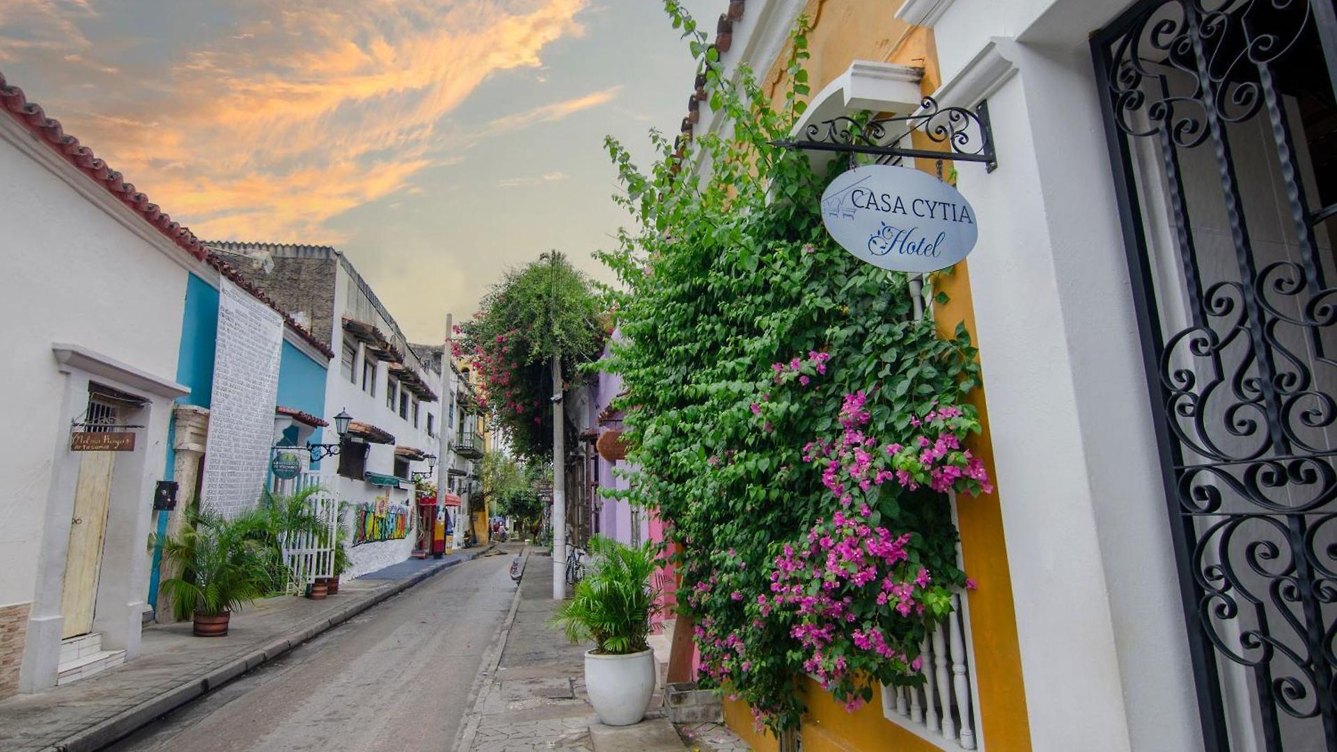 Casa Cytia Hotel *