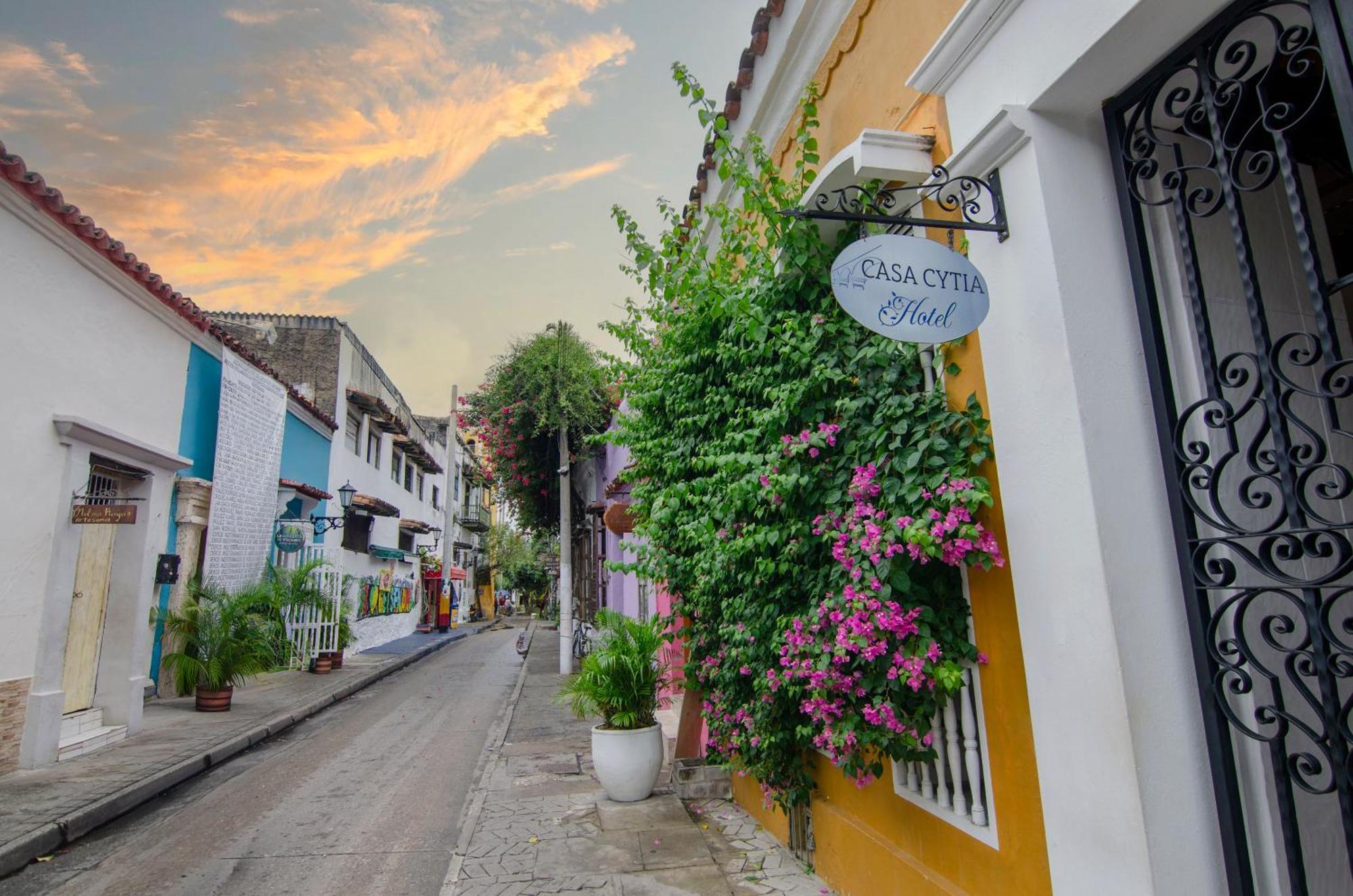 Casa Cytia Hotel *